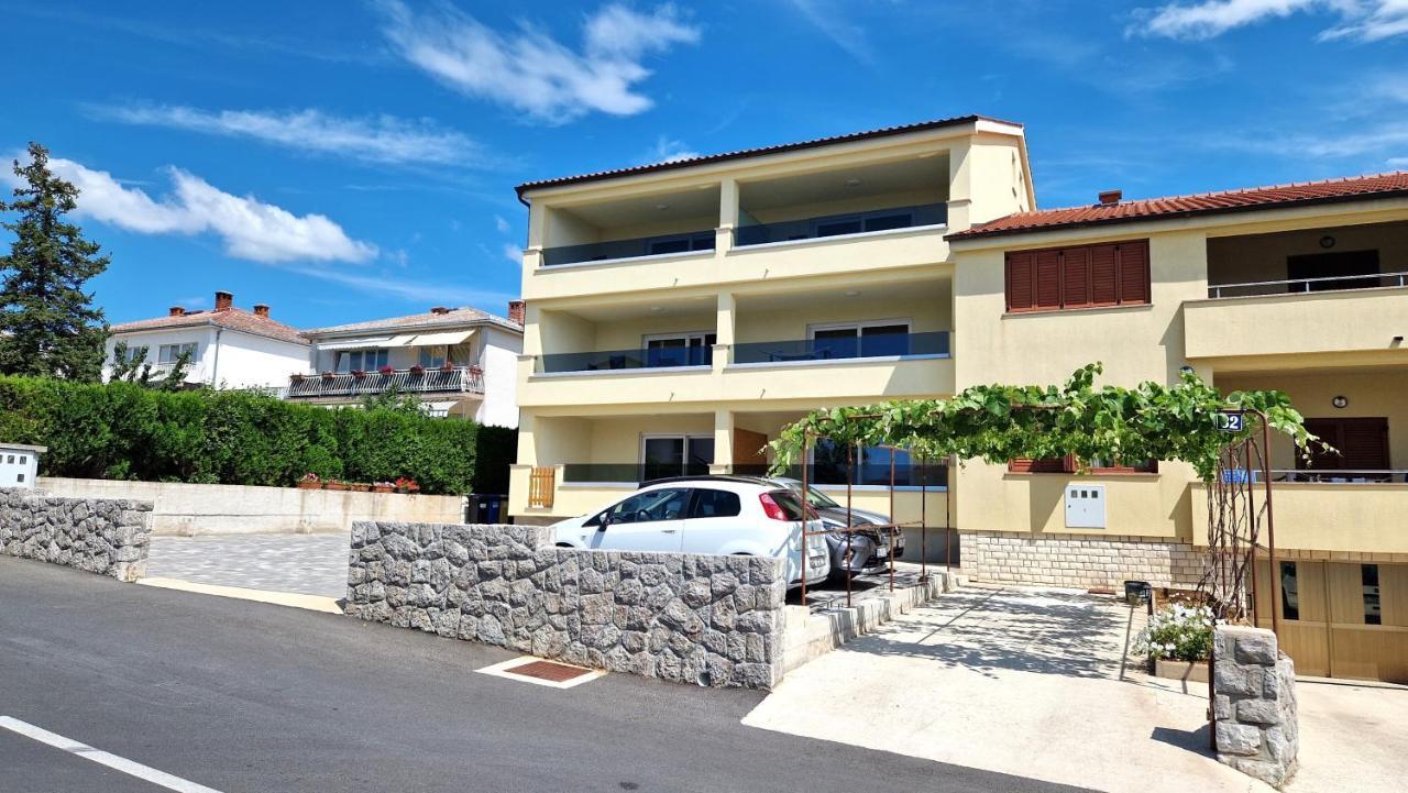 Apartmani Krajinovic Krk Town Εξωτερικό φωτογραφία