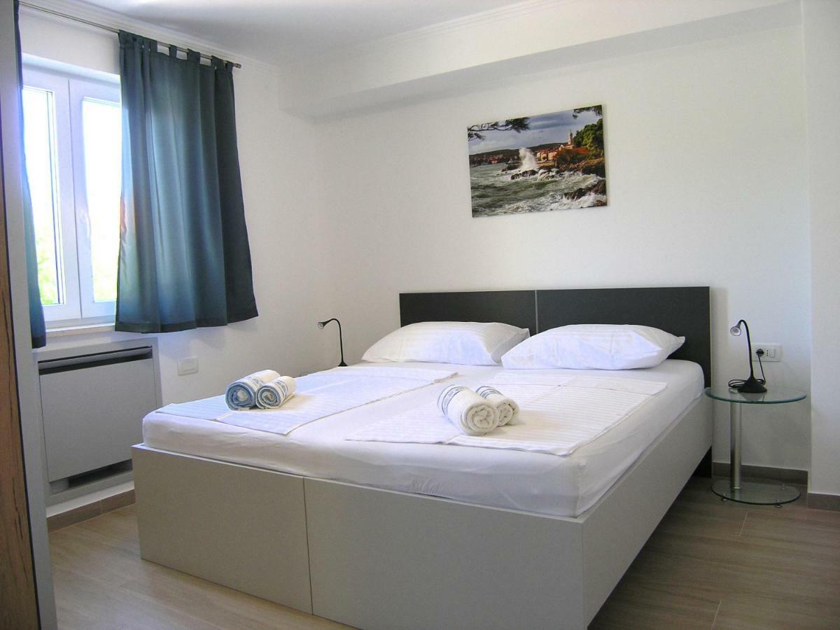 Apartmani Krajinovic Krk Town Εξωτερικό φωτογραφία