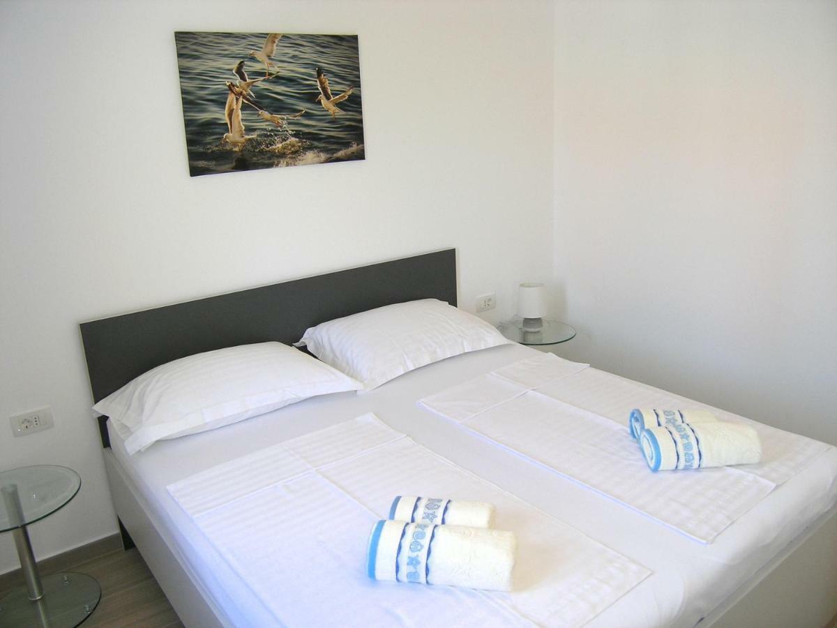 Apartmani Krajinovic Krk Town Εξωτερικό φωτογραφία